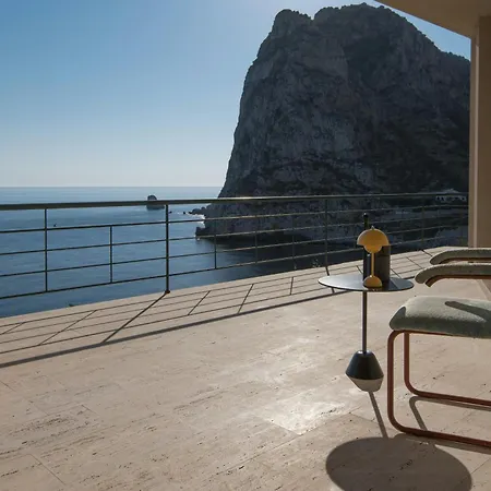 Modernist With Private Sea Access Nyaraló *