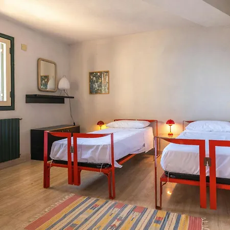 Modernist With Private Sea Access Nyaraló *